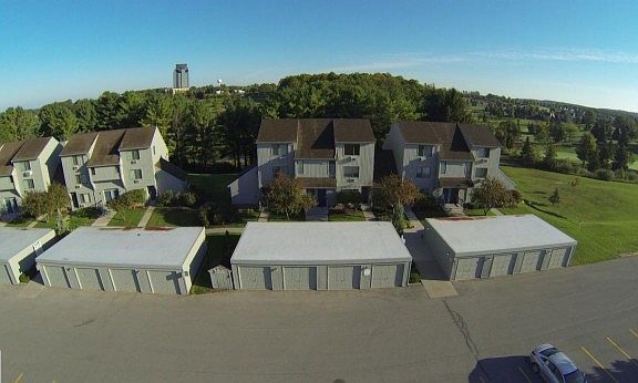 3rd image of 5737 Hilltop Way #17