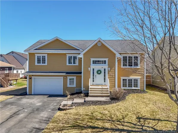 340 Goodine St, Fredericton, NB E3B 0H6