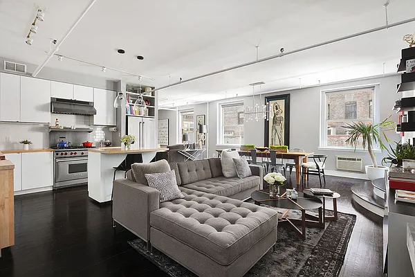 Sold by Compass | media 1