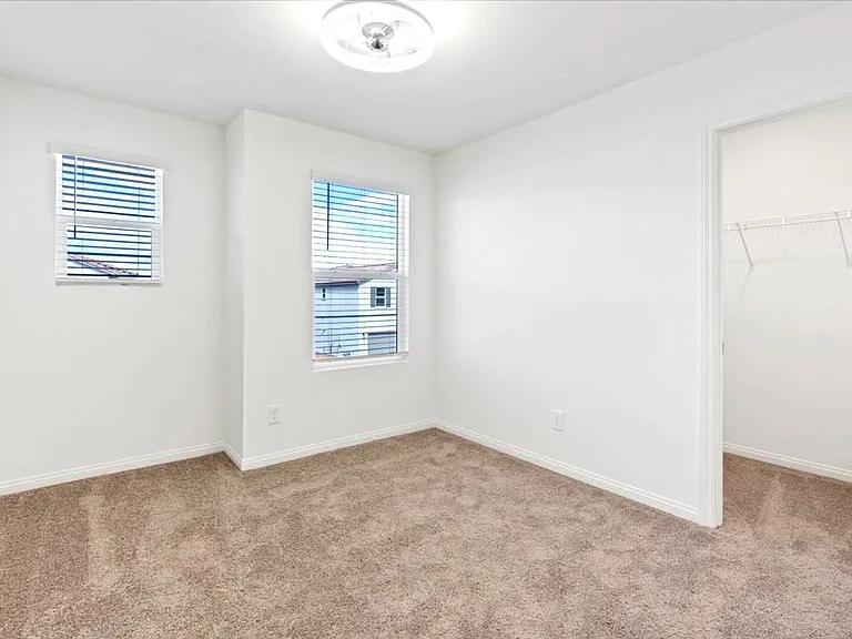 9115 Vesey Ave — Photo 37