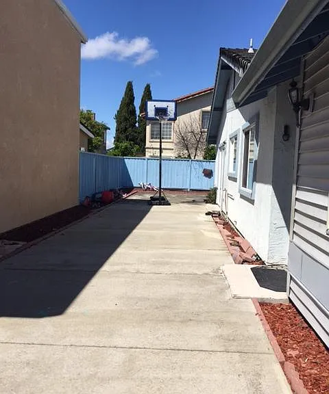 4417 Norocco Cir — Photo 25