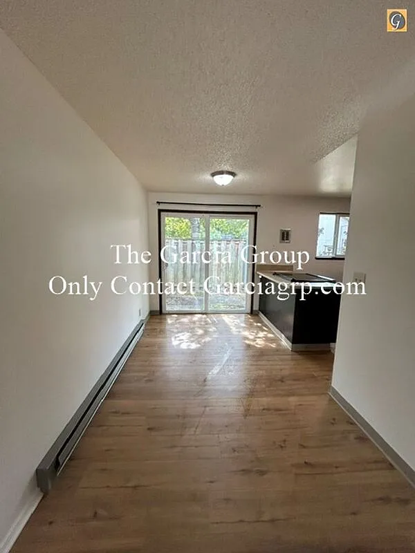 2 bed, 1.0 bath, 780 sqft, $1,760 — Photo 4