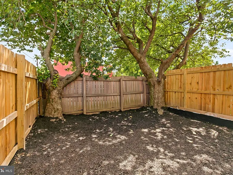 802 High St — Photo 18
