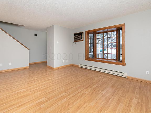5th image of 237 17 1/2 St E