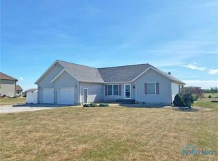 2675 Smith Rd, Fremont, OH 43420
