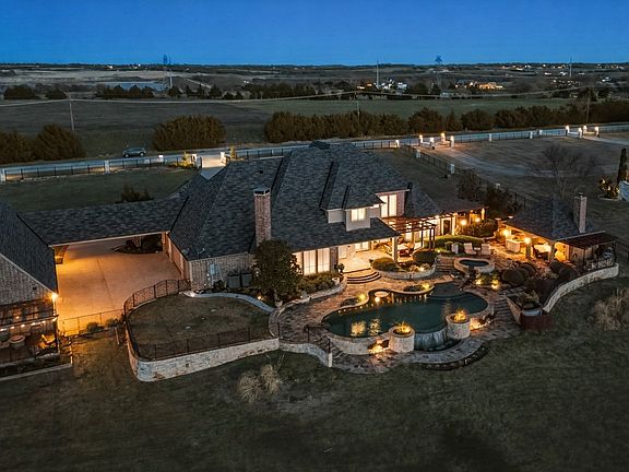 2nd image of 1572 Rabbit Ridge Rd
