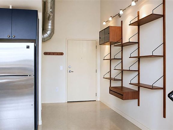 5th image of 170 Boulevard Se APT E426