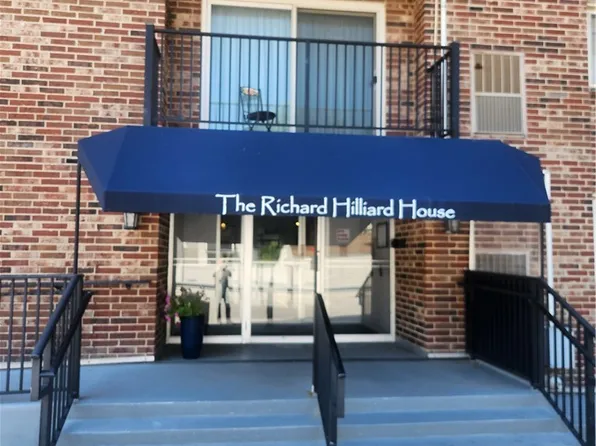 15555 Hilliard Rd APT 405, Lakewood, OH 44107