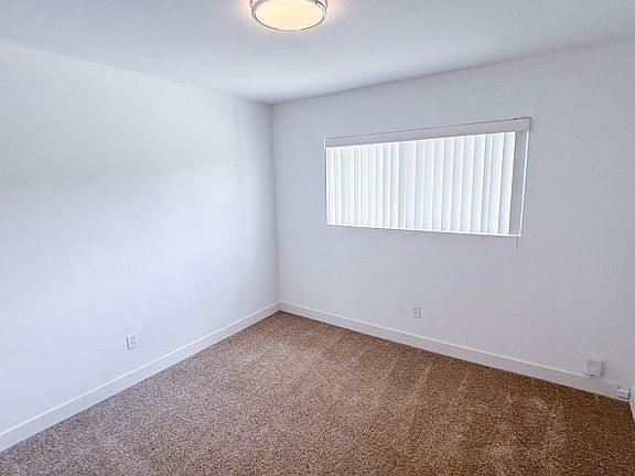 4th image of 4390 Rosebud Ln
