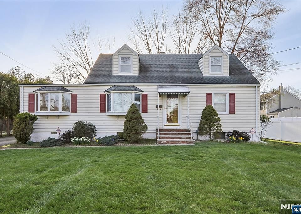 1st image of 114 Crescent Avenue