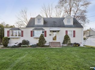 114 Crescent Ave, Waldwick, NJ 07463