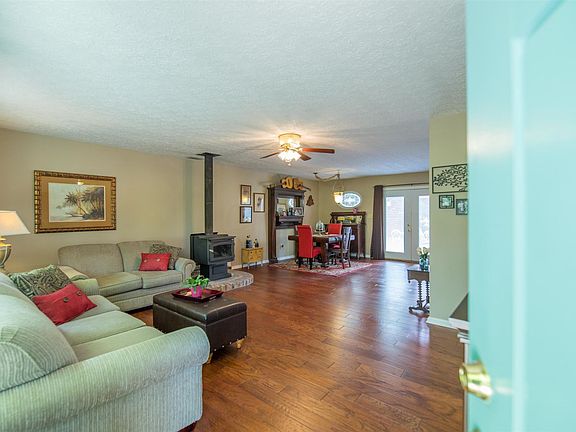 5th image of 21 Den Ton Ln SW