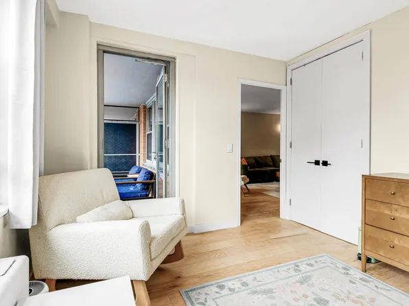 70-25 Yellowstone Boulevard image 11 of 34