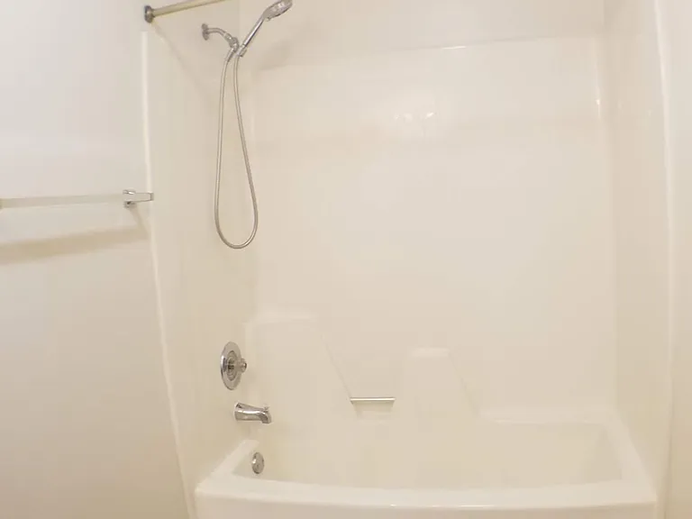 1010 Buffalo St #3 — Photo 23