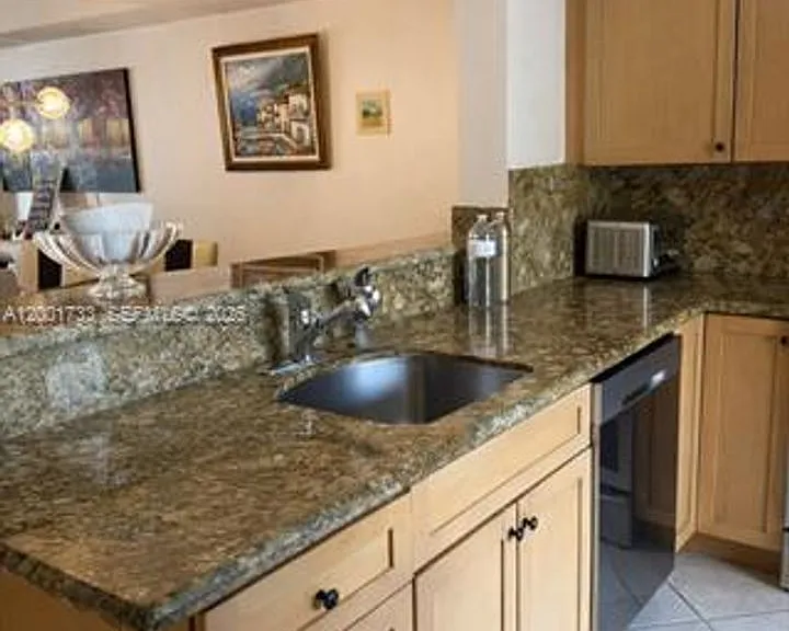 2661 NE 164th St #Townhouse 40 — Photo 7