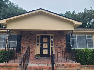 2016 Spruce Blvd, North Charleston, SC 29406