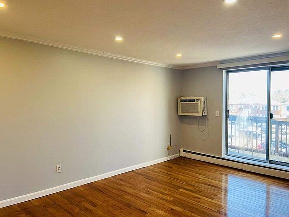 3rd image of 144 Kenrick St APT 34