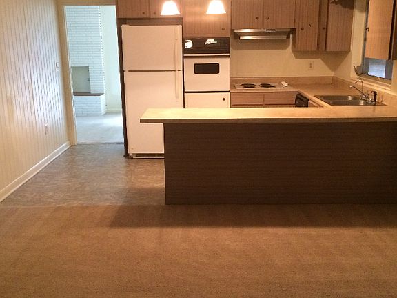 5th image of 3649 NW 16th Blvd