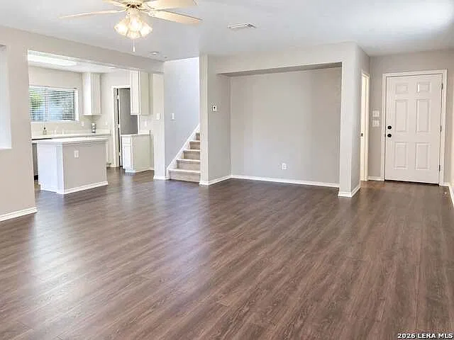 3 bed, 2.5 bath, 1605 sqft, $1,600 — Photo 4