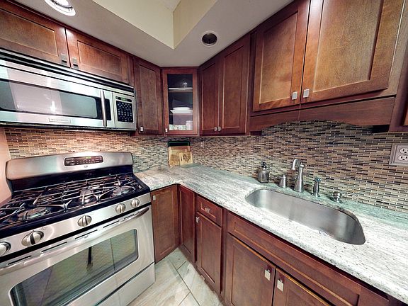 5th image of 10 Bay Street Lndg #Ll1