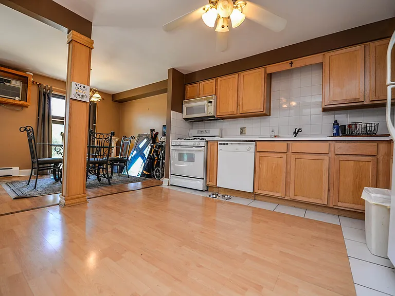 8454 W Catalpa Ave #2 — Photo 2