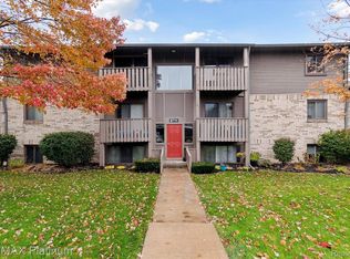 8711 Candlewood Trl APT 11, Brighton, MI 48116