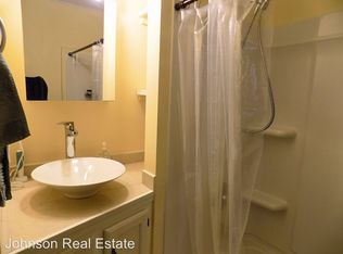 115 N Main St APT 13, Fairfield, IA 52556
