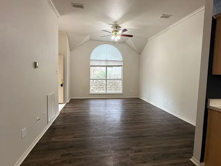 217 Rentz Place Cir — Photo 3