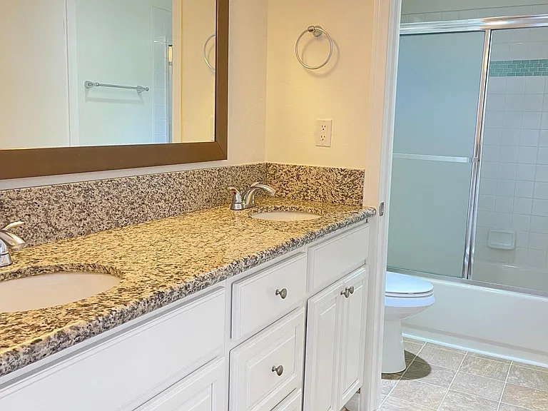 1173 Justin Ave #5 — Photo 9