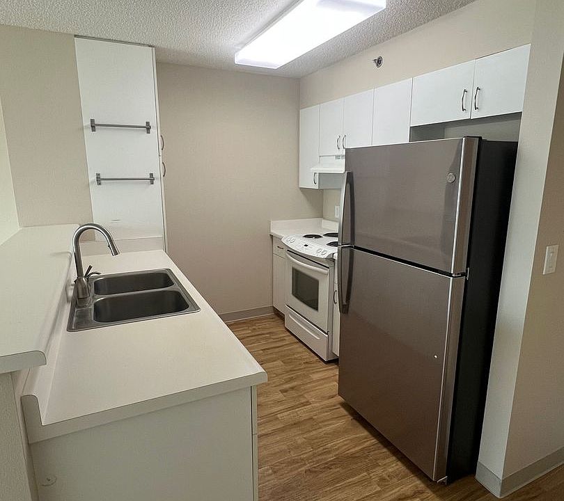 1st image of 3009 Ala Makahala Pl APT 804
