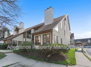 6011 Curtier Dr APT D, Alexandria, VA