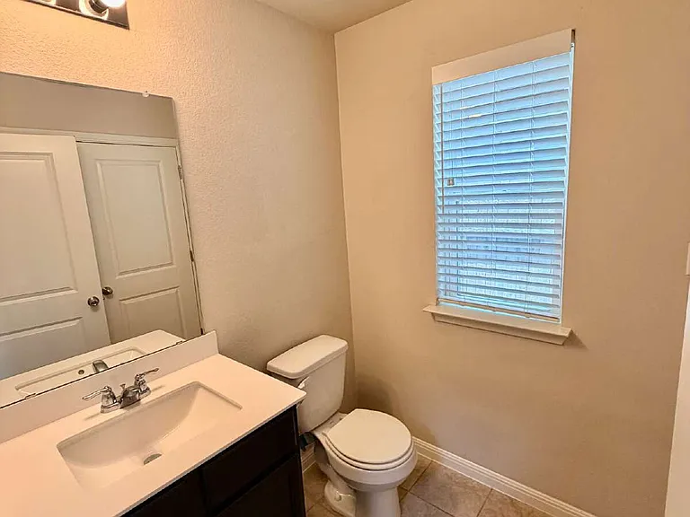 1010 Sand Post Pl — Photo 4