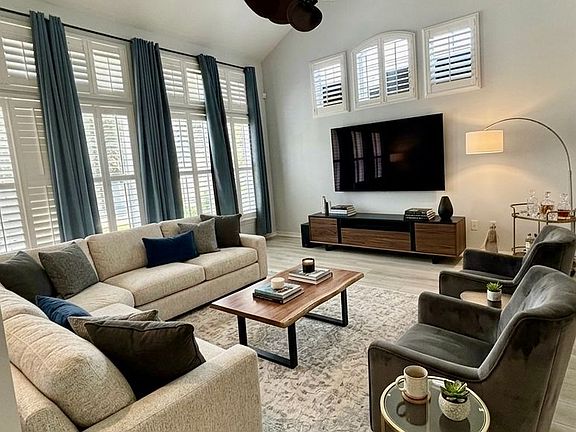 3rd image of 603 Canne Pl