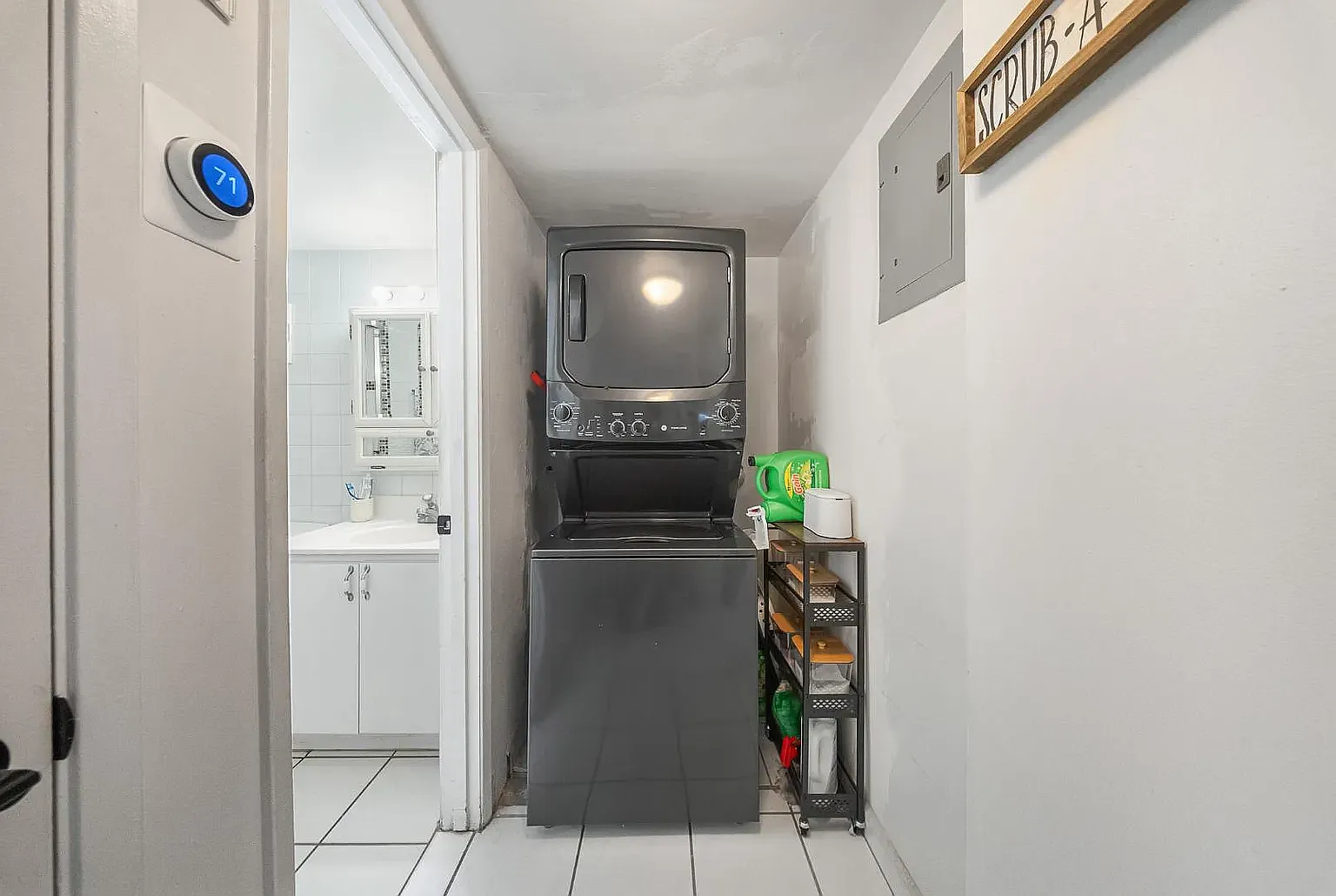 1 bed, 849 sqft, $1,875 — Photo 3