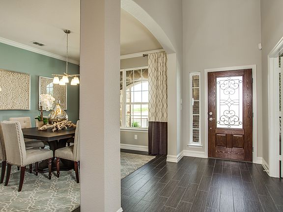 2nd image of 1917 Brahorn Ln