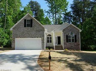 5002 Roxanna, Greensboro, NC 27410