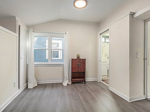 4th image of 418 Pearl St #1