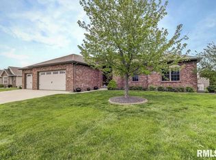 1195 Red Bud Run, Sherman, IL 62684