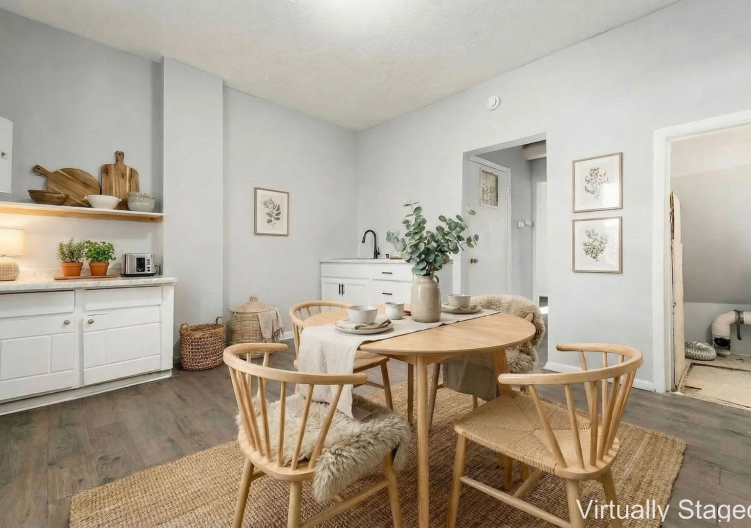 Modern Living in Lancaster — Photo 2