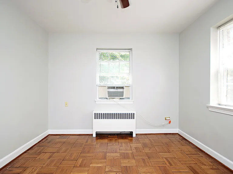 32 University Cir #202 — Photo 6