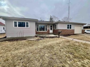 421 6th Ave, Baraboo, WI 53913