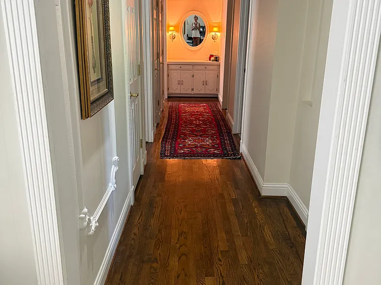 bdrm hallway