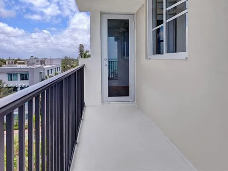 9273 Collins Avenue Cu #212 — Photo 15