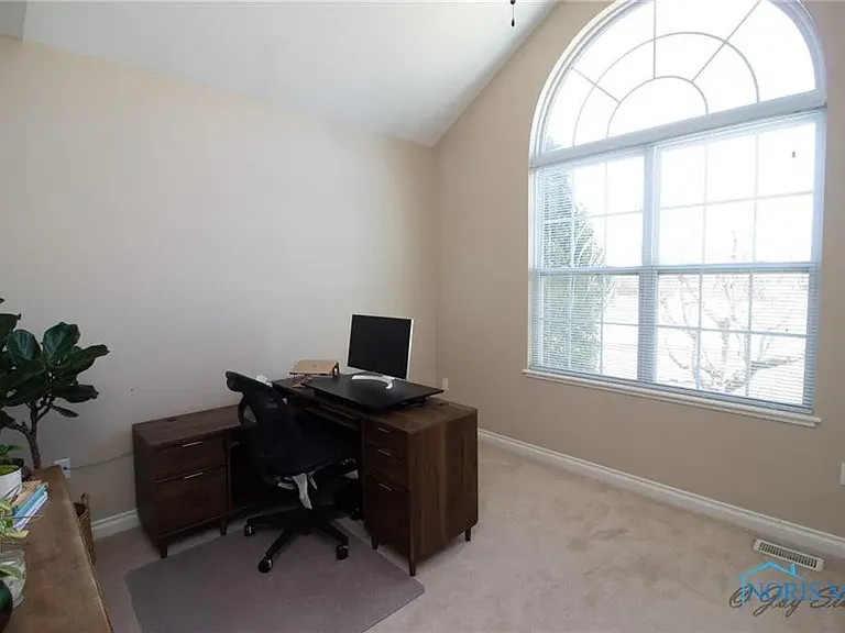 1544 N Redhawk Dr — Photo 9