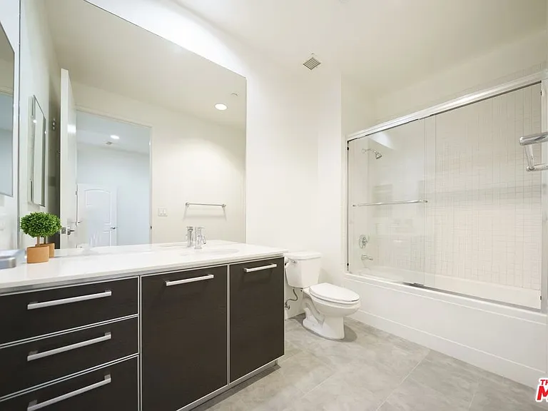 801 S Grand Ave #1503 — Photo 15