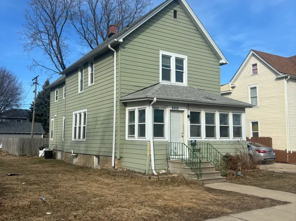 2008 62nd St, Kenosha, WI 53143