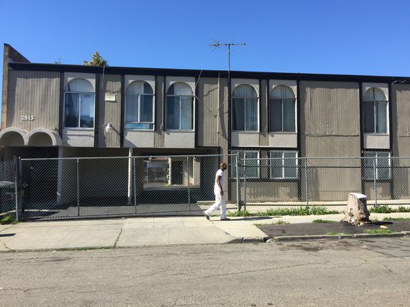 2515 76th Ave APT A