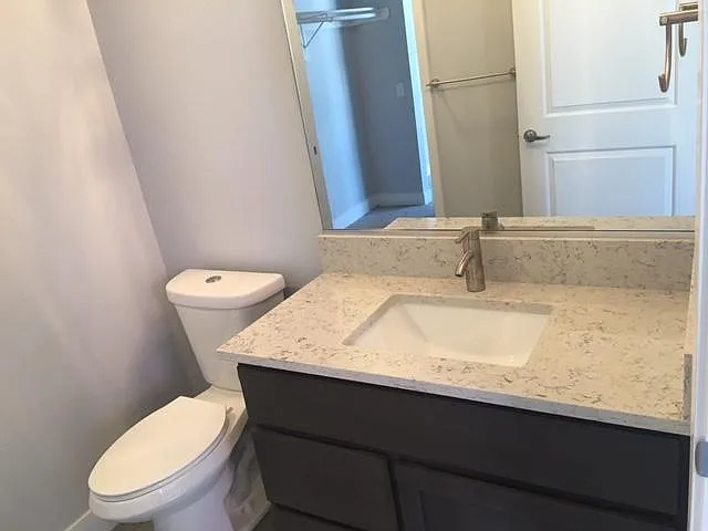 902 Blondel St #103 — Photo 6