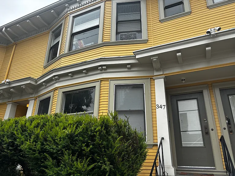 347 62nd St — Photo 8
