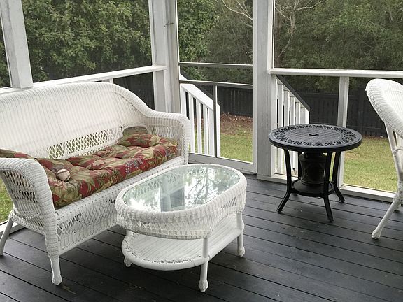 screened in porch